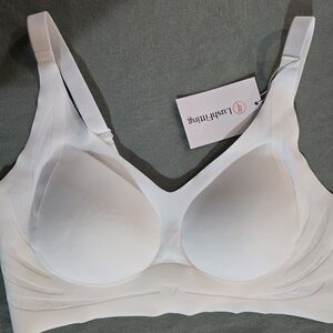 White Wireless/Seamless Bra